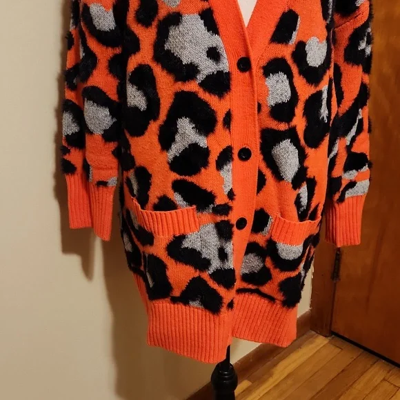 Torrid Neon Animal Print Cardigan Sweater Size 12/14 New Without Tags - Picture 3 of 11